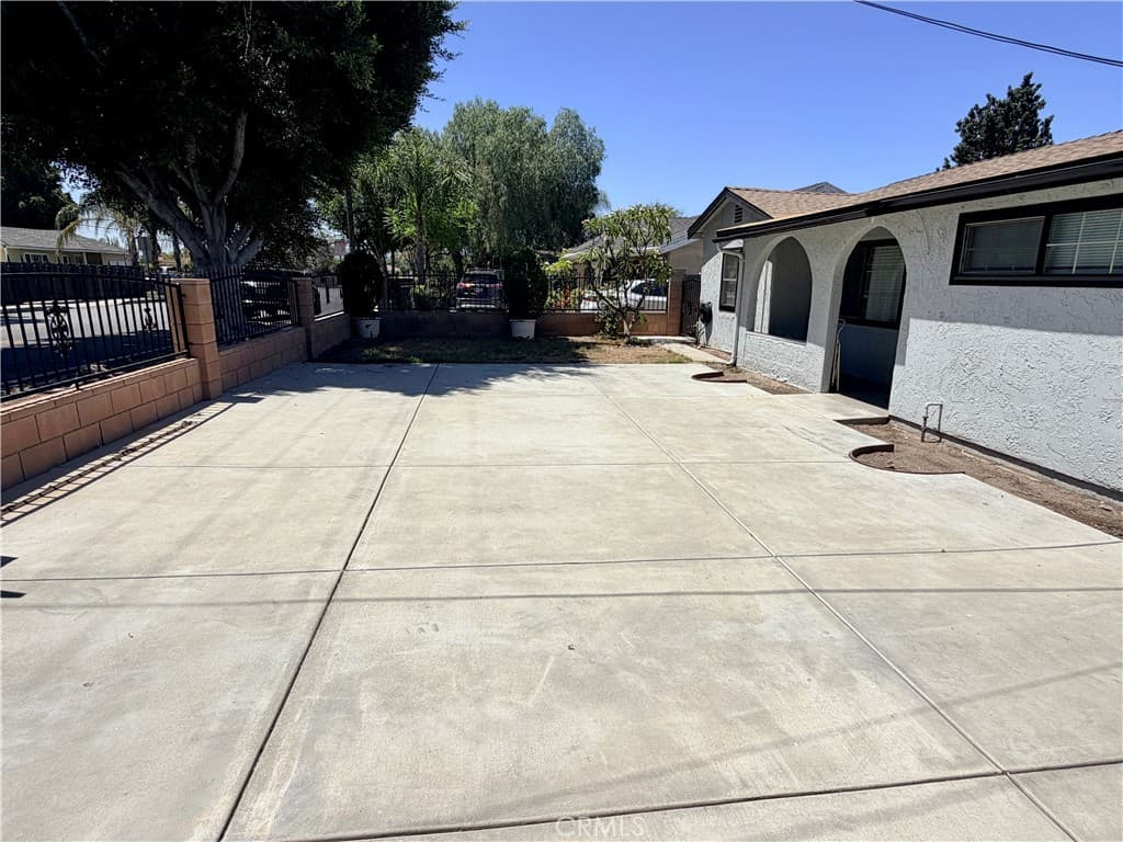 Home at 3475 Syracuse Avenue, Baldwin Park — photo 5 of 12