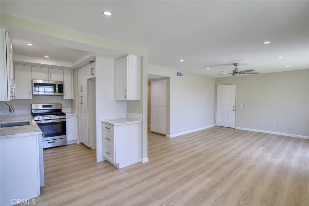 Condo at 830 N Dalton 112, Azusa — photo 6 of 12