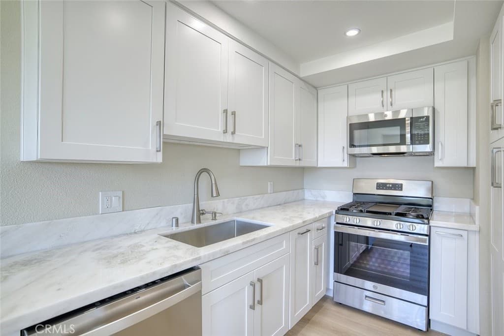 Condo at 830 N Dalton 112, Azusa — photo 9 of 12