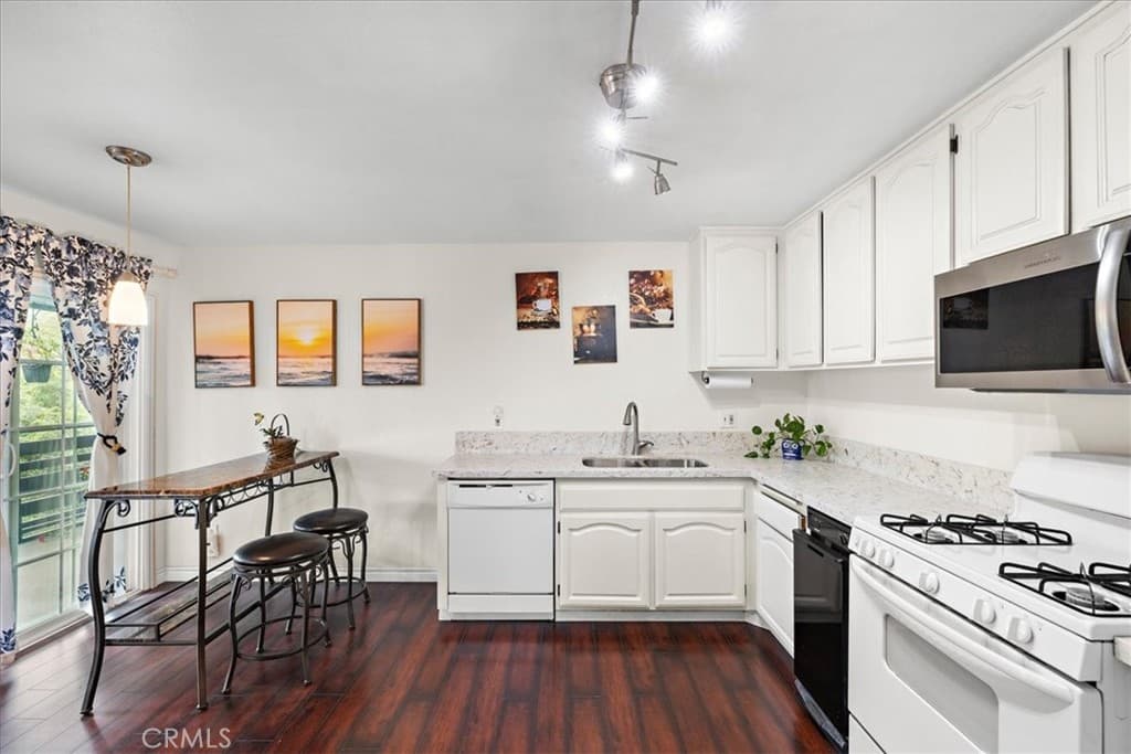 Condo at 1083 Lakeview, Azusa — photo 12 of 12