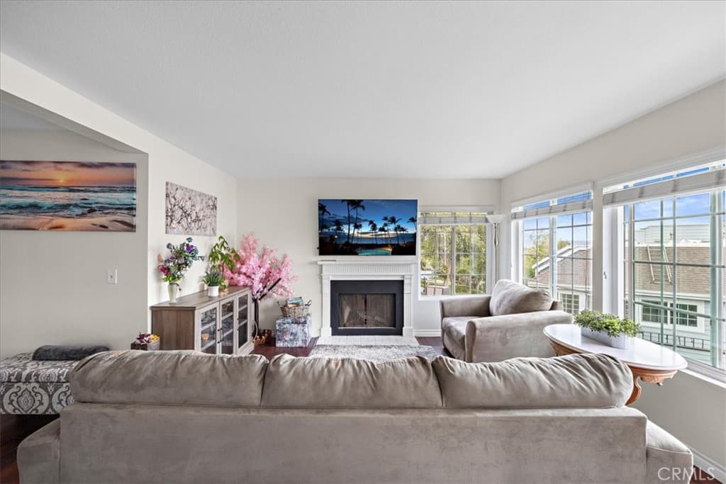 Condo at 1083 Lakeview, Azusa — photo 7 of 12