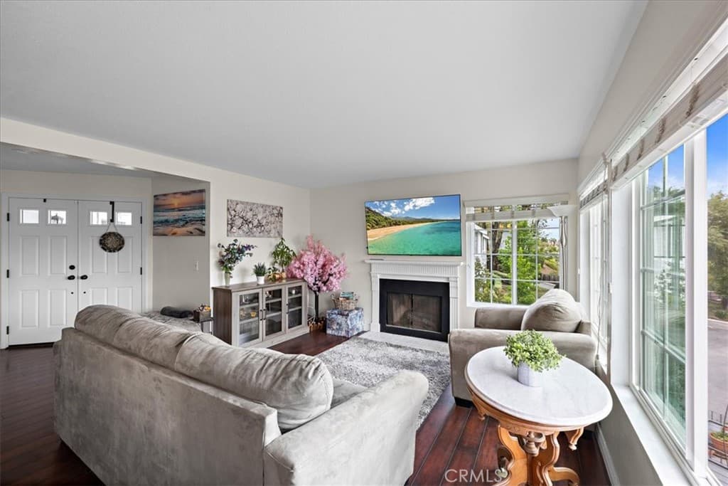 Condo at 1083 Lakeview, Azusa — photo 8 of 12