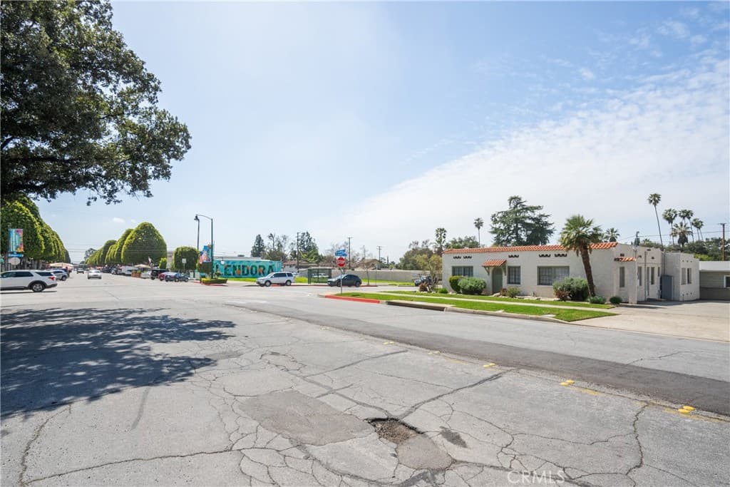 Home at 101 W Bennett Avenue, Glendora — photo 10 of 12