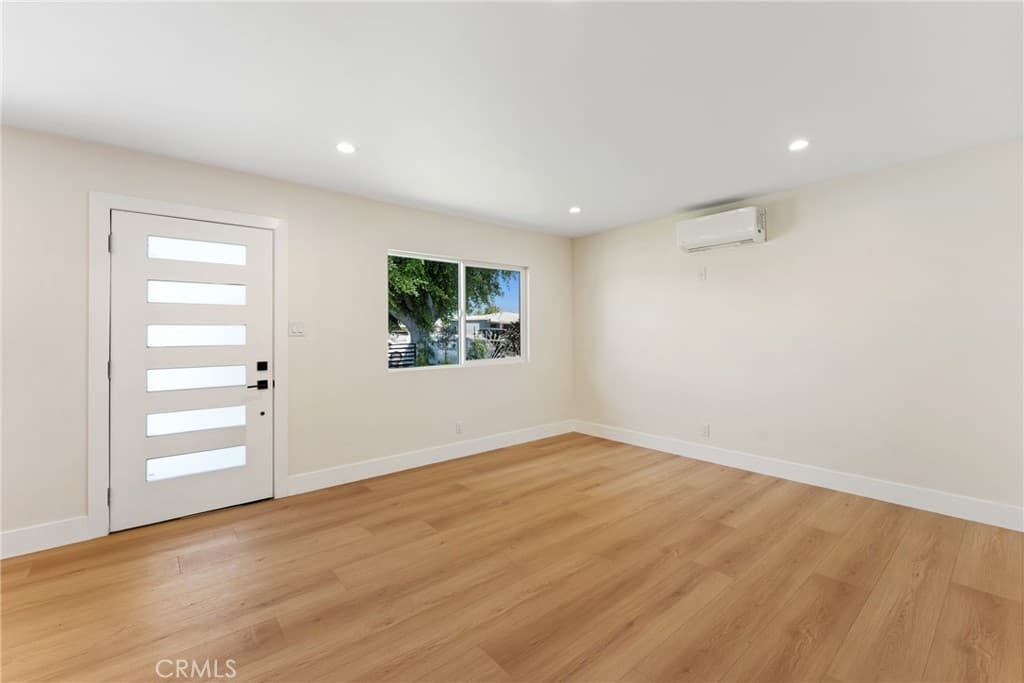 Home at 554 Balham ave Avenue, La Puente — photo 9 of 12
