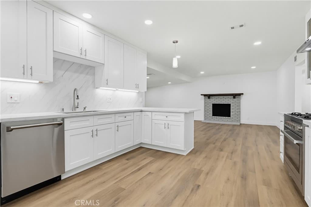 Home at 1532 E Old Badillo, Covina — photo 11 of 12