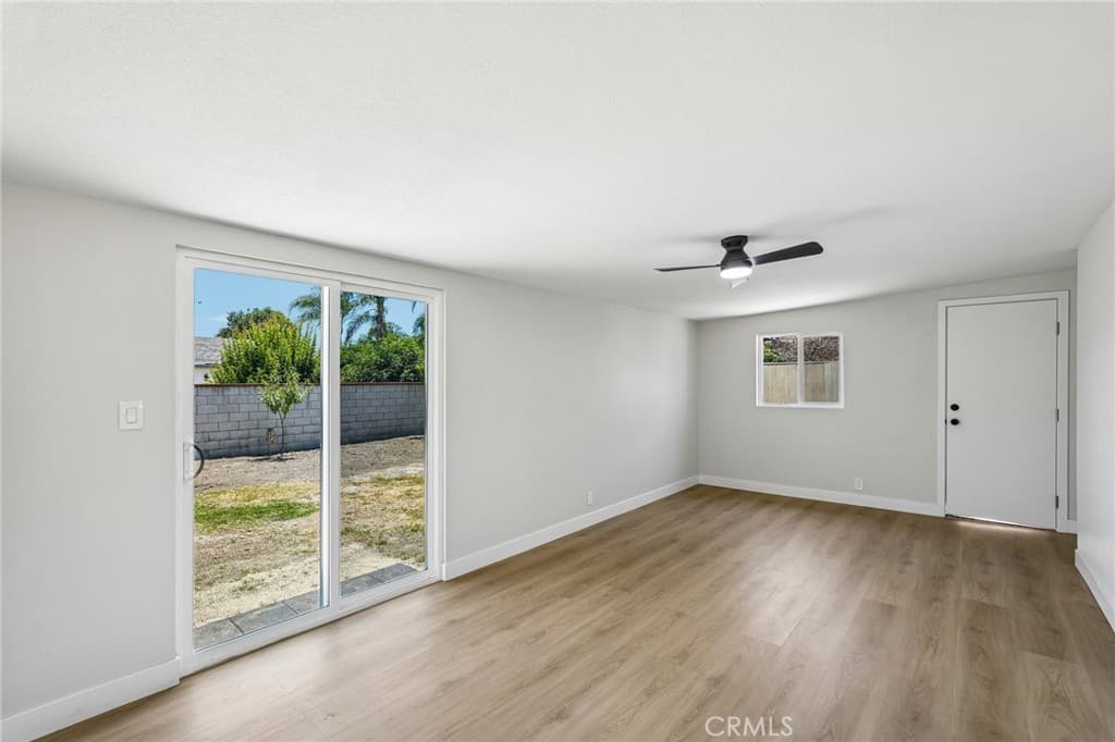 Home at 902 E Olive Street, Pomona — photo 11 of 12