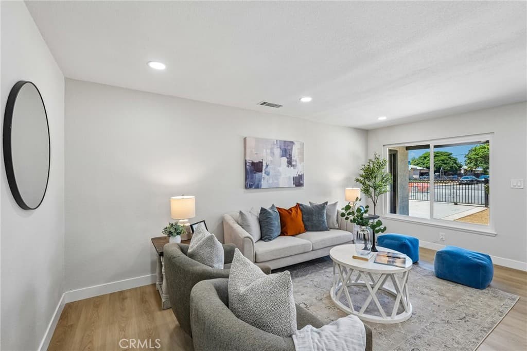 Home at 902 E Olive Street, Pomona — photo 5 of 12