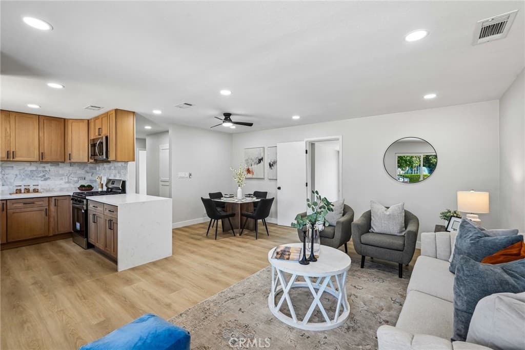 Home at 902 E Olive Street, Pomona — photo 7 of 12