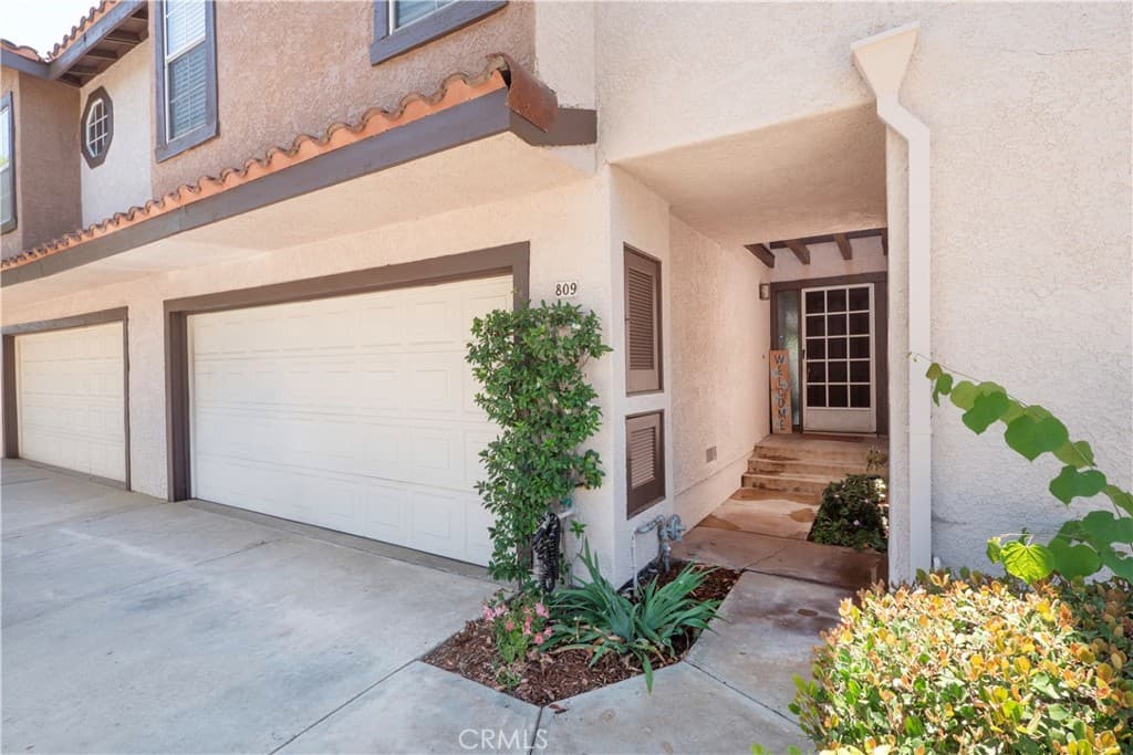 Townhouse at 809 Tiverton Court, San Dimas — photo 5 of 12