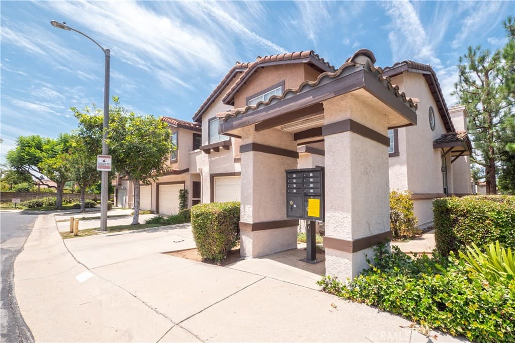 Townhouse at 809 Tiverton Court, San Dimas — photo 7 of 12