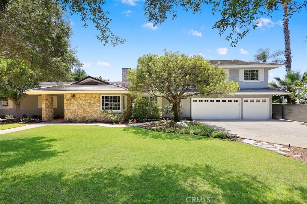 Home at 1060 W Leadora Avenue, Glendora — photo 3 of 12