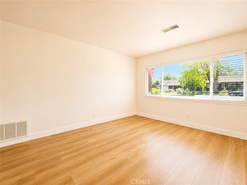 Home at 19771975 5th Street, La Verne — photo 4 of 12