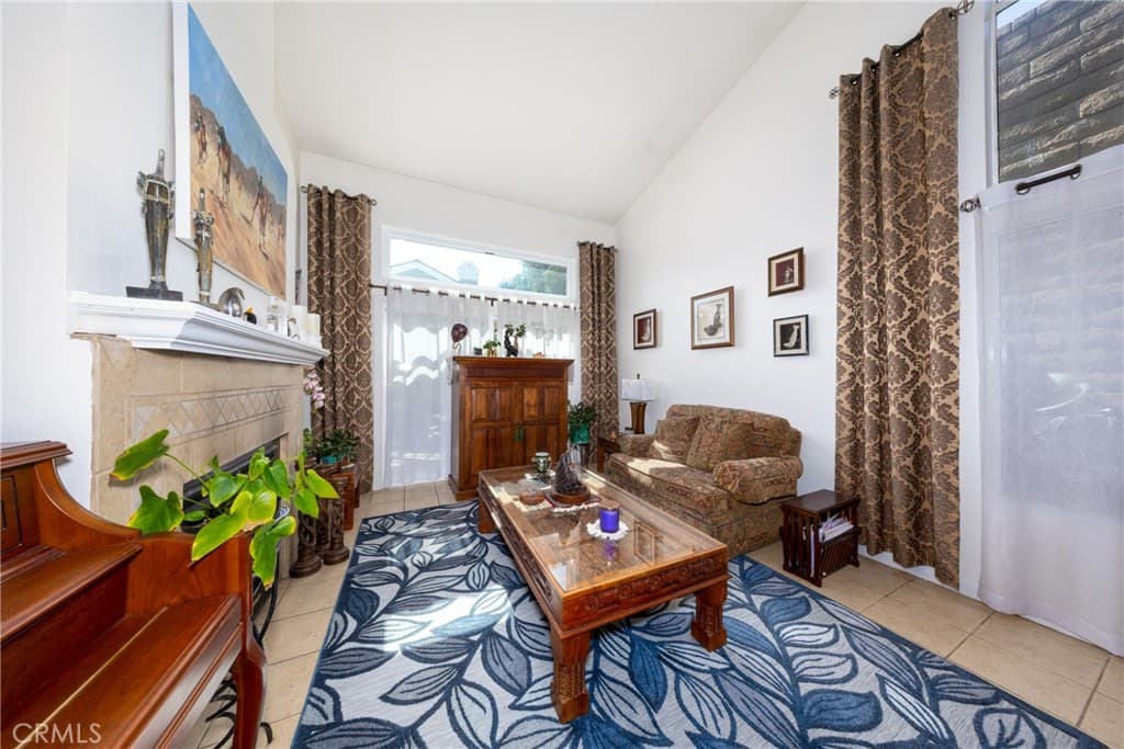 Townhouse at 997 Lotus Circle, San Dimas — photo 12 of 12