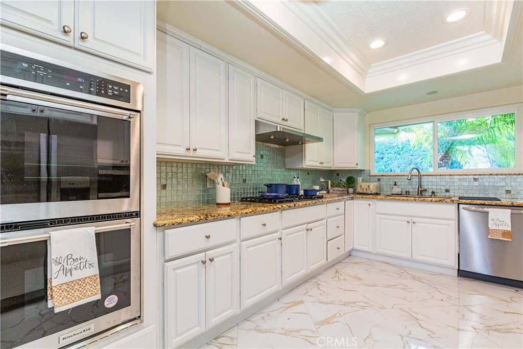 Home at 834 Cloverview, Glendora — photo 12 of 12