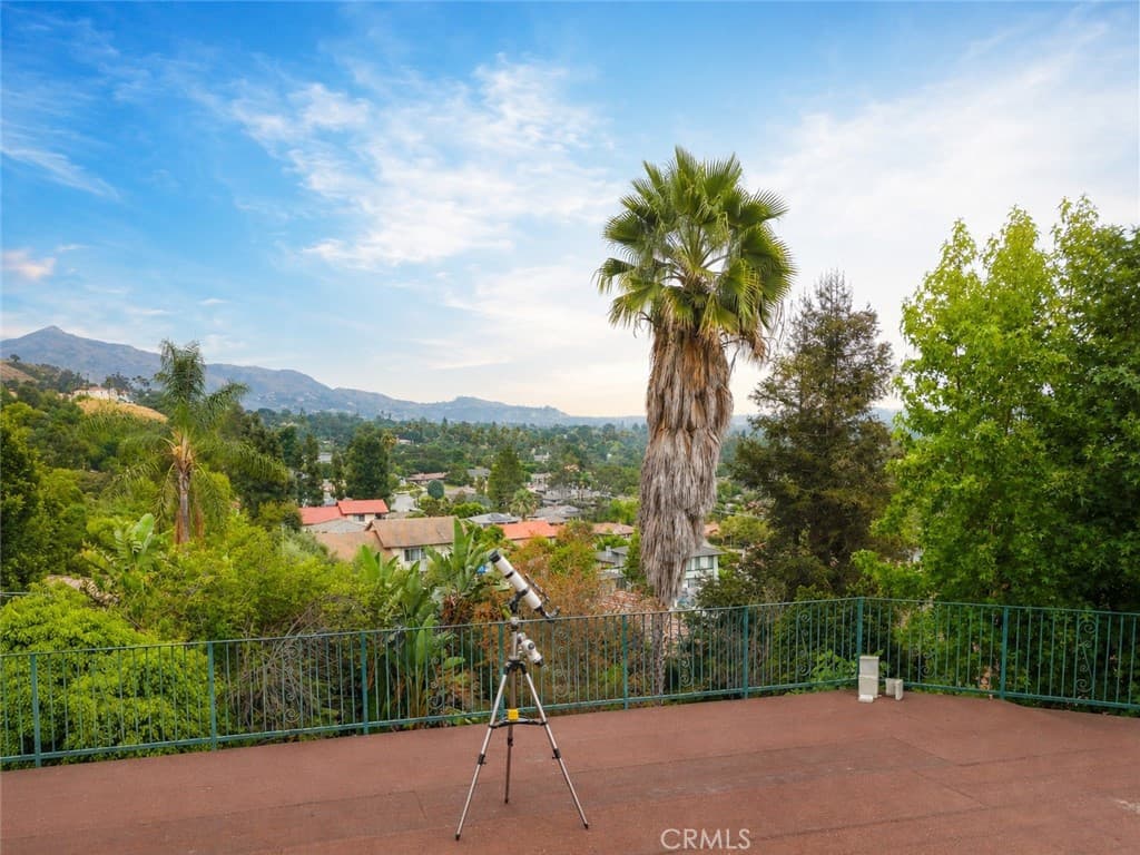 Home at 834 Cloverview, Glendora — photo 6 of 12