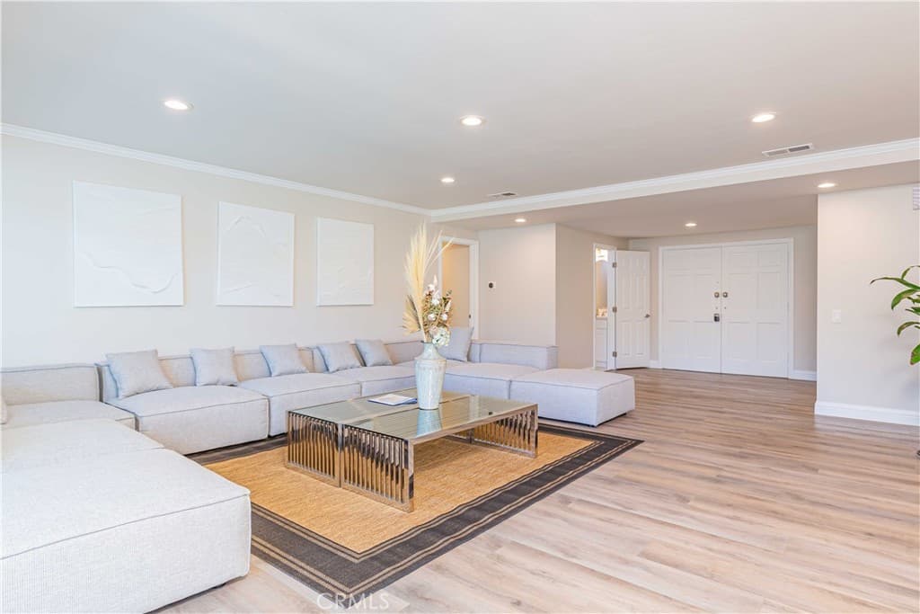 Home at 834 Cloverview, Glendora — photo 8 of 12