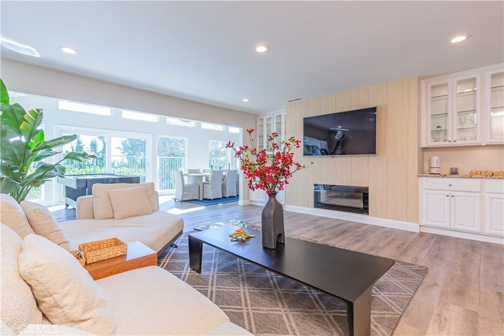 Home at 834 Cloverview, Glendora — photo 10 of 12