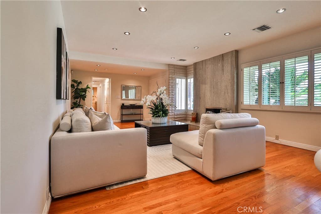Home at 843 N Entrada, Glendora — photo 9 of 12