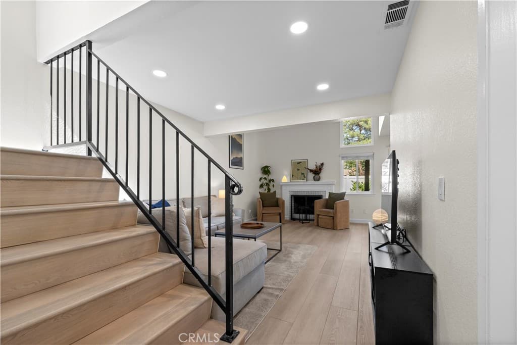 Condo at 1636 Mankato Court, Claremont — photo 4 of 12