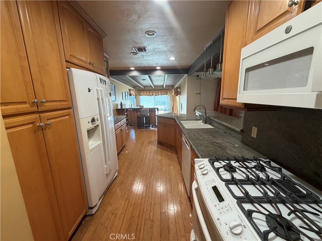 Home at 578 N Heathdale, Covina — photo 11 of 12