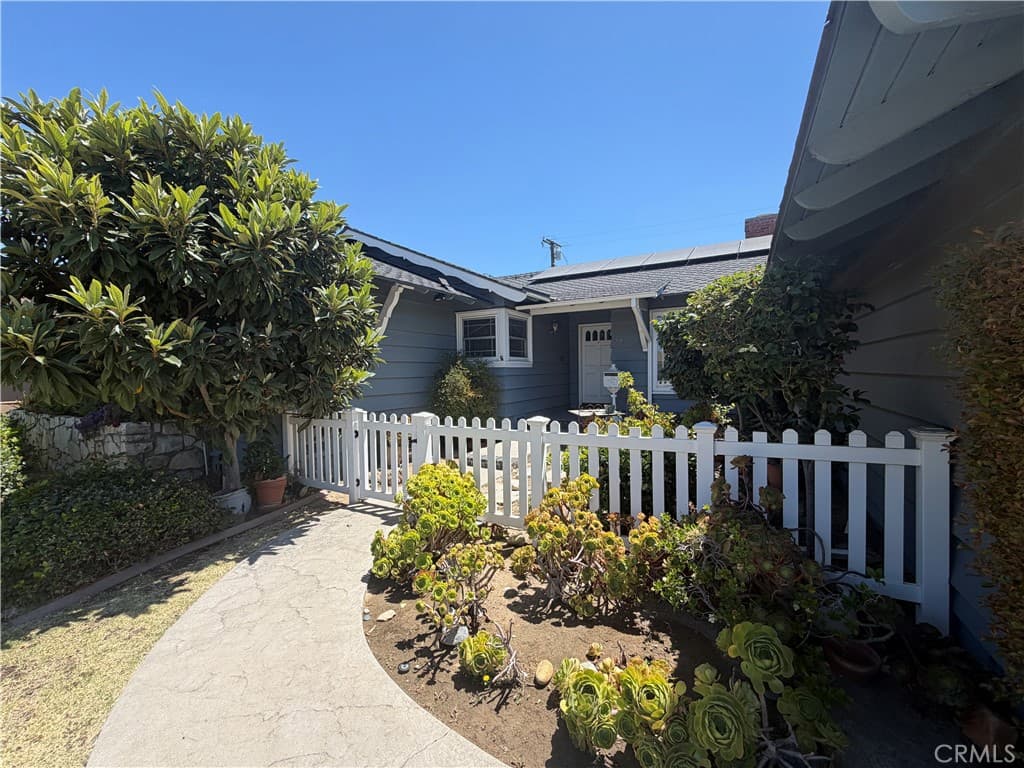 Home at 578 N Heathdale, Covina — photo 5 of 12