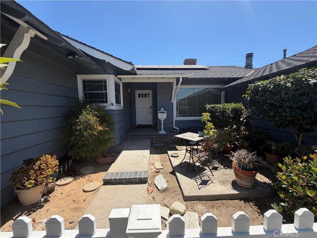 Home at 578 N Heathdale, Covina — photo 6 of 12