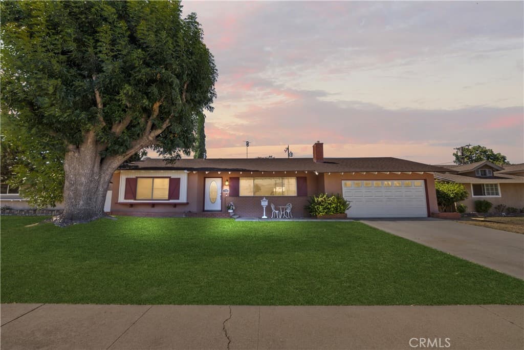 Home at 330 Golden Carriage, Pomona — photo 2 of 12