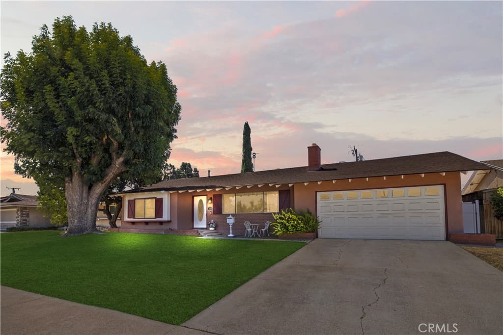 Home at 330 Golden Carriage, Pomona — photo 4 of 12