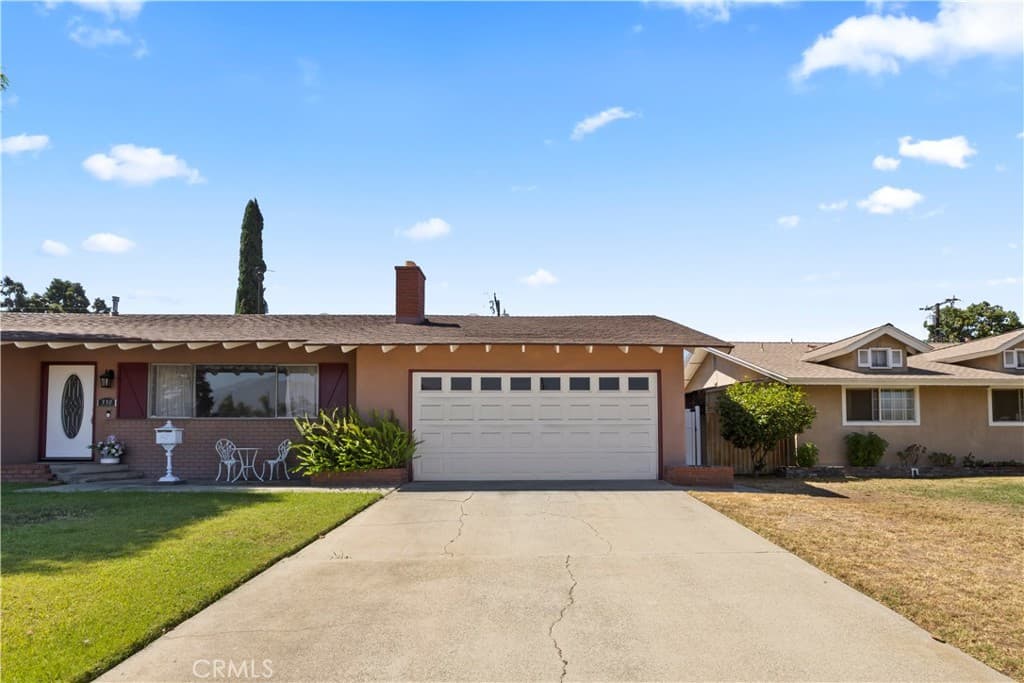 Home at 330 Golden Carriage, Pomona — photo 5 of 12