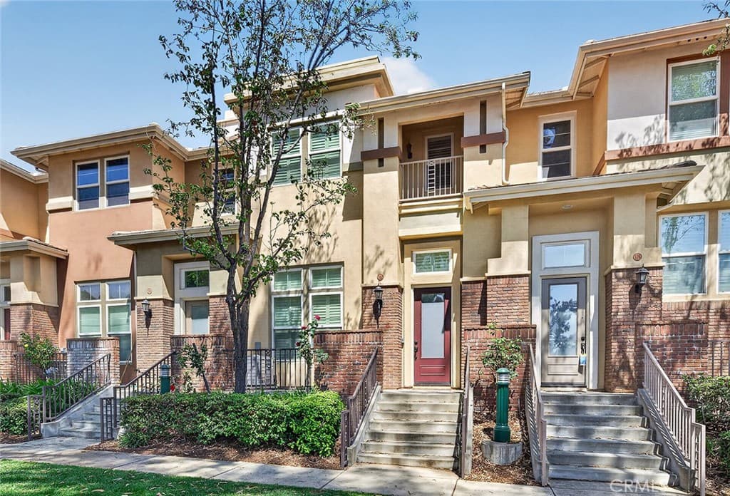 Townhouse at 182 Principia Court, Claremont — photo 2 of 12