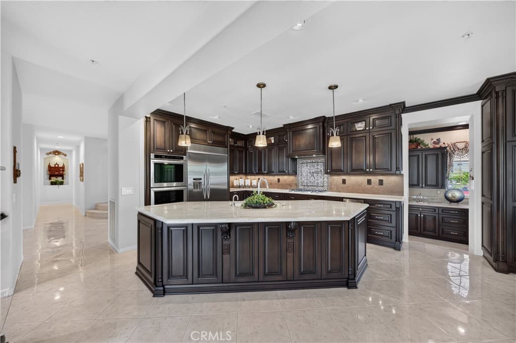 Home at 2560 Galicia, La Verne — photo 9 of 12