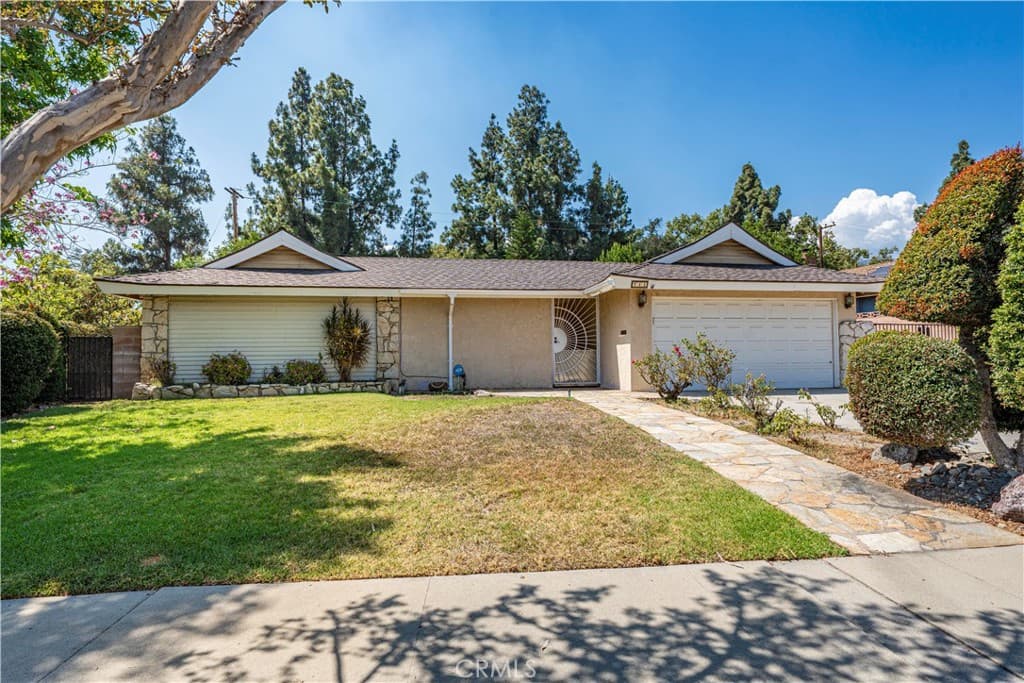 Home at 711 E Cypress, Glendora — photo 3 of 12