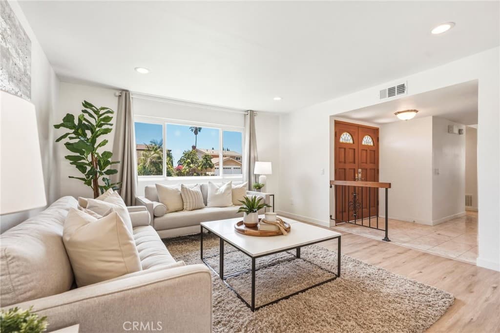 Home at 3343 Brookridge Road, Duarte — photo 11 of 12