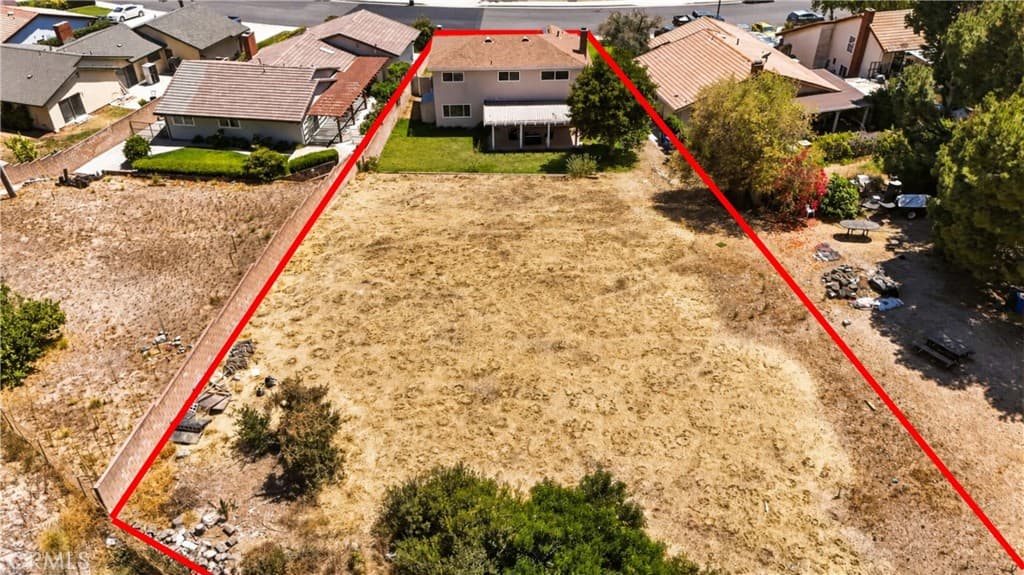 Home at 3343 Brookridge Road, Duarte — photo 6 of 12