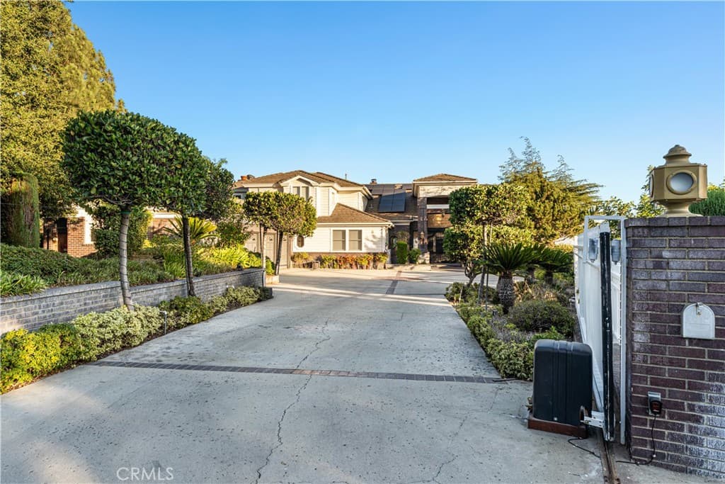 Home at 346 Morgan Ranch, Glendora — photo 11 of 12