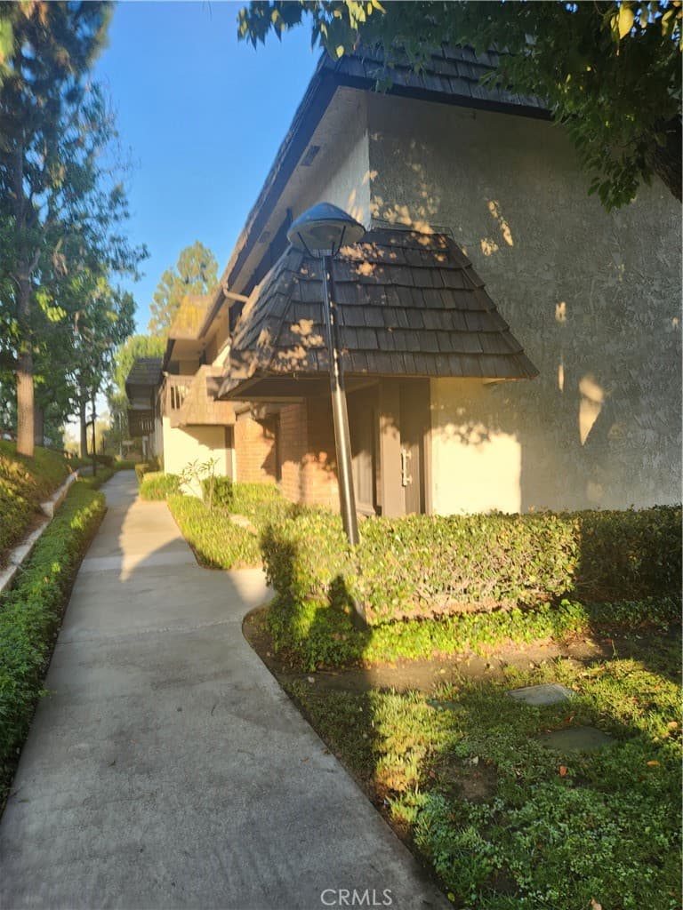 Townhouse at 607 Briarwood, San Dimas — photo 1 of 3