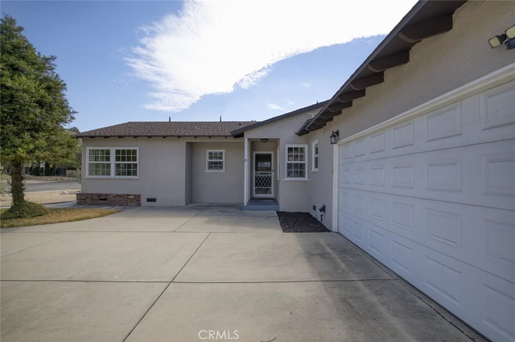 Home at 128 W Gaillard Street, Glendora — photo 4 of 12