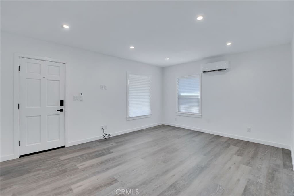 Home at 315 N San Jose, Covina — photo 9 of 12