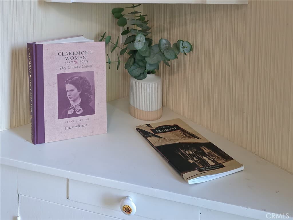 Home at 649 Marylind, Claremont — photo 5 of 12