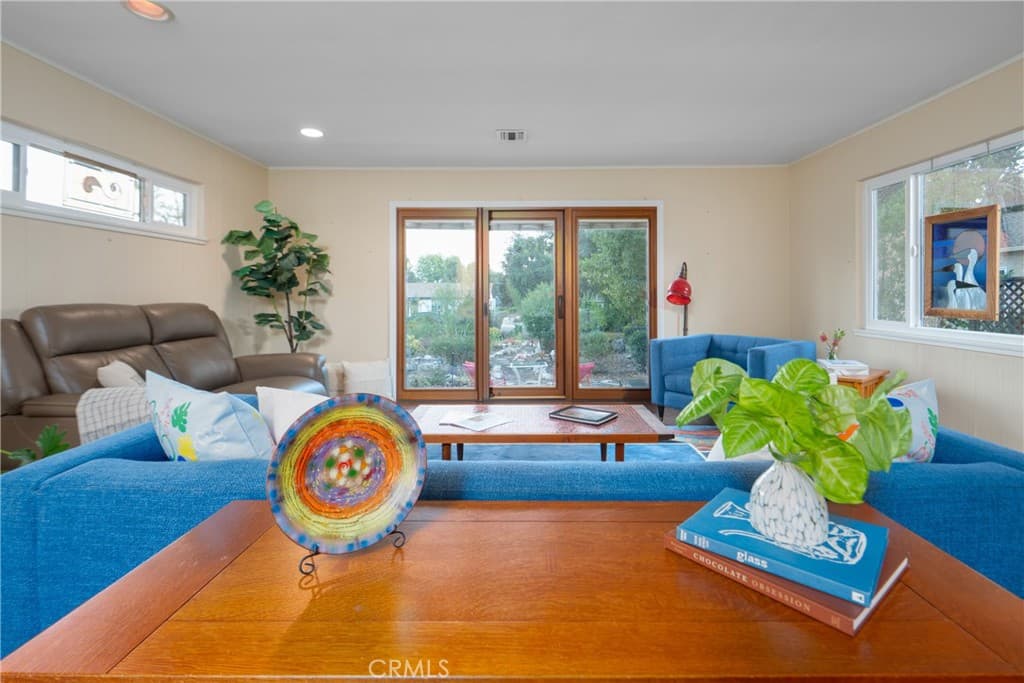 Home at 649 Marylind, Claremont — photo 7 of 12