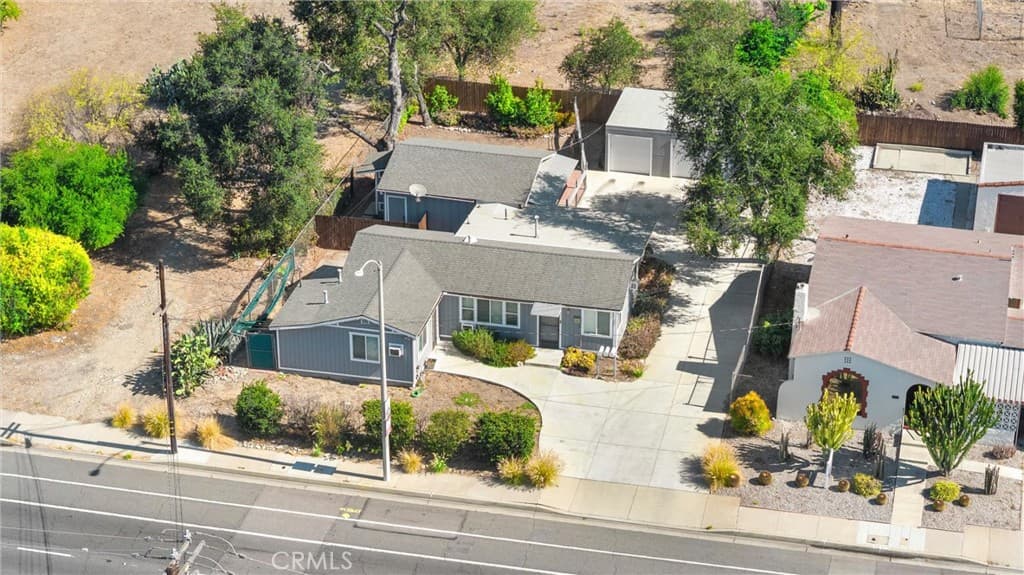 Home at 449 , 447, 448 Arrow Highway, Claremont — photo 11 of 12