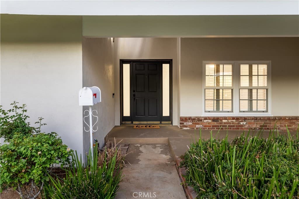 Home at 4832 Chamber, La Verne — photo 5 of 12