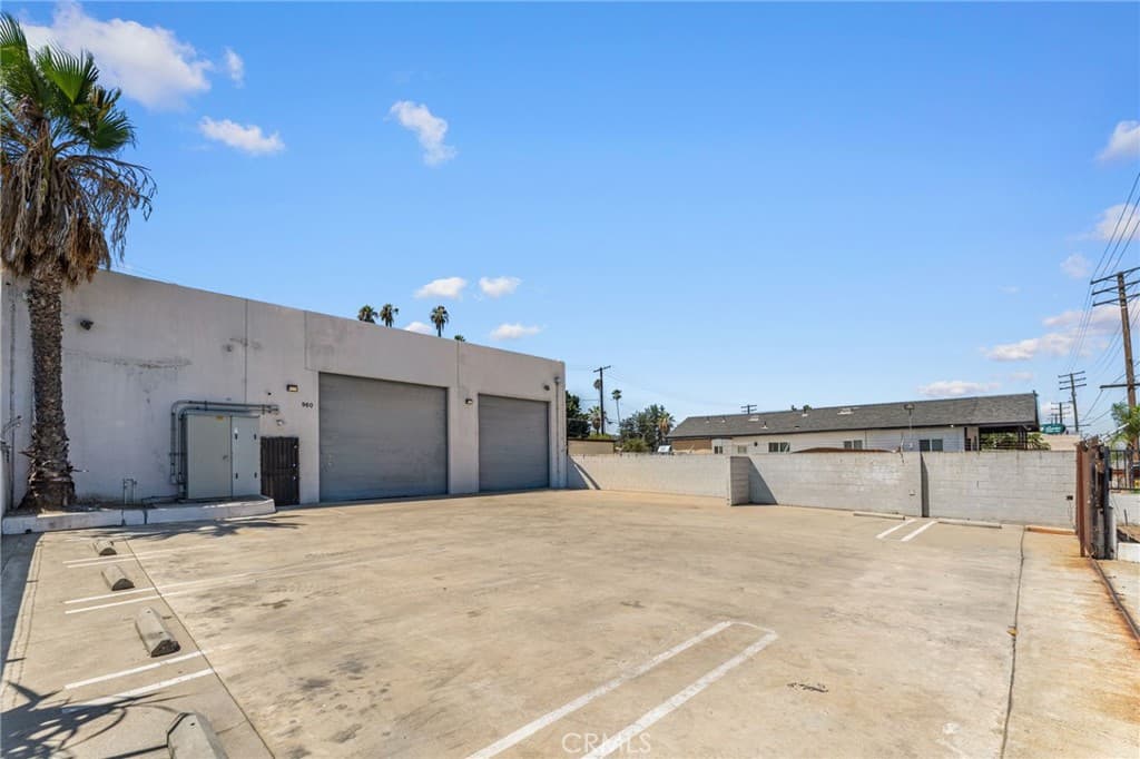 Home at 960 W 1st, Pomona — photo 3 of 12