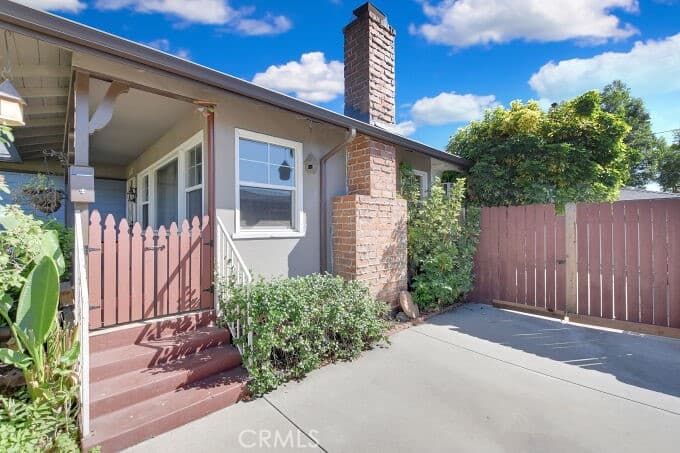 Home at 422 W Ada Avenue, Glendora — photo 4 of 12