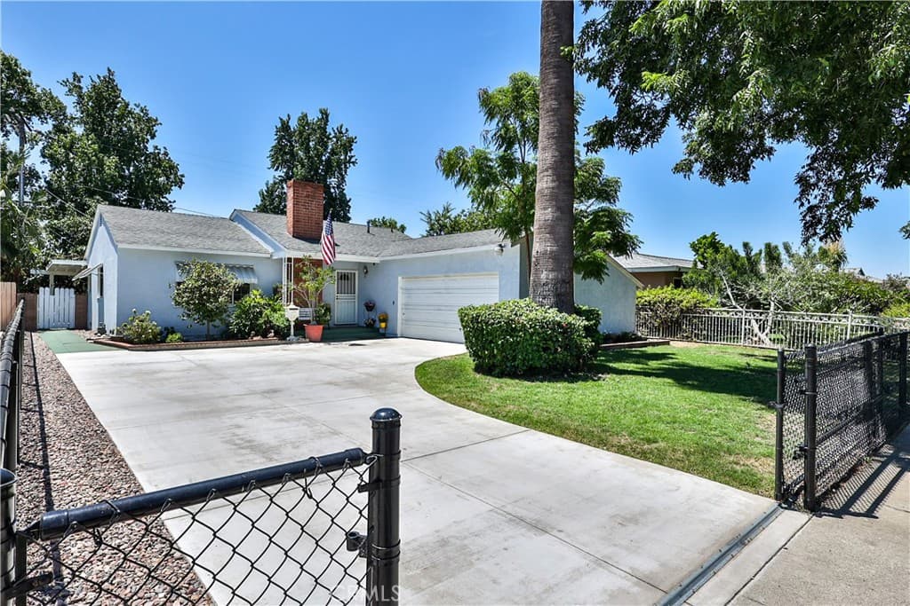 Home at 1680 Granada Place, Pomona — photo 8 of 12