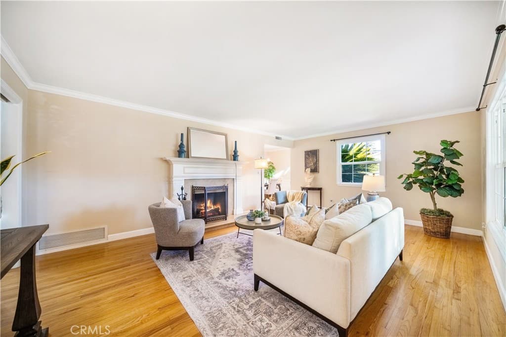Home at 310 Parkrose, Monrovia — photo 4 of 12