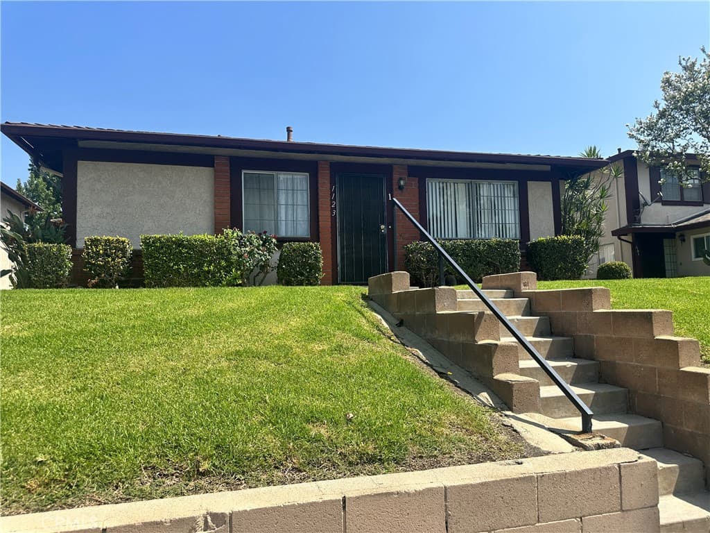 Condo at 1123 W Sierra Madre Avenue 1, Azusa — photo 2 of 12