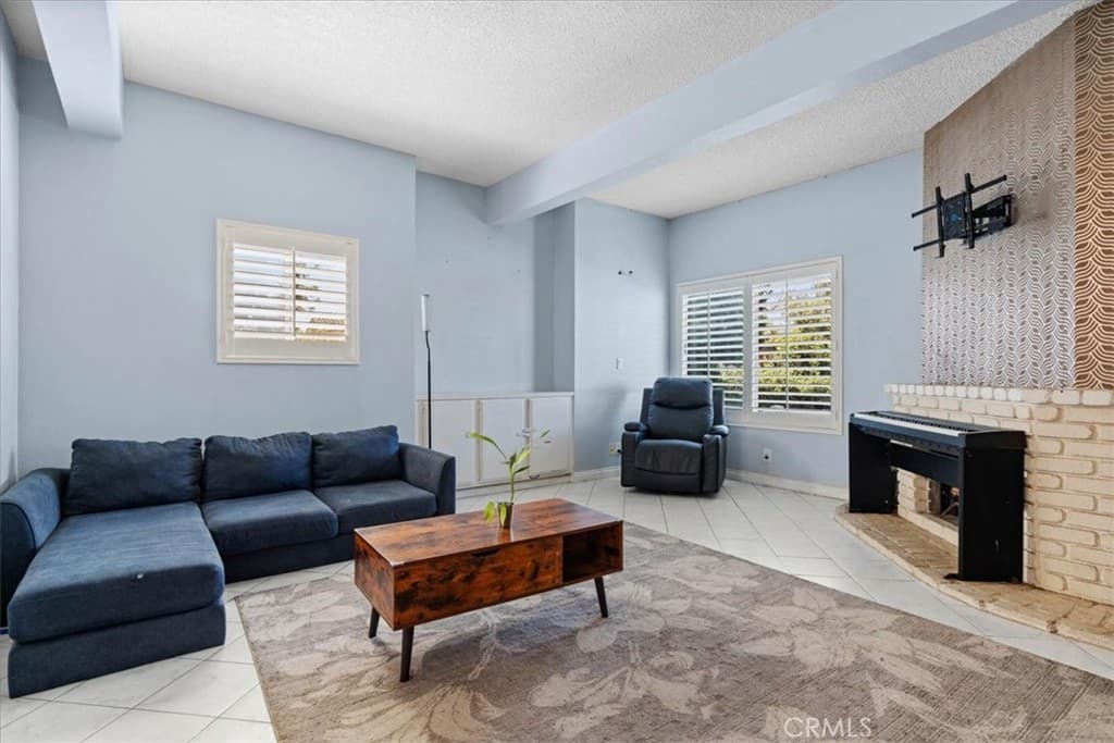 Condo at 4336 Walnut E, Baldwin Park — photo 7 of 12