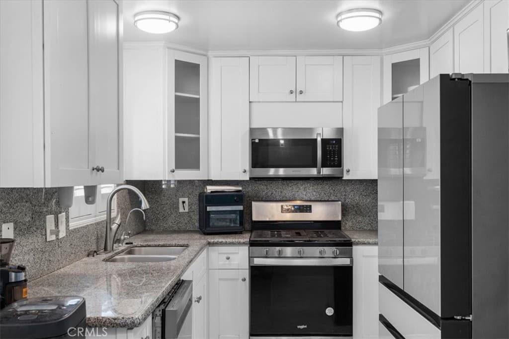 Condo at 4336 Walnut E, Baldwin Park — photo 9 of 12
