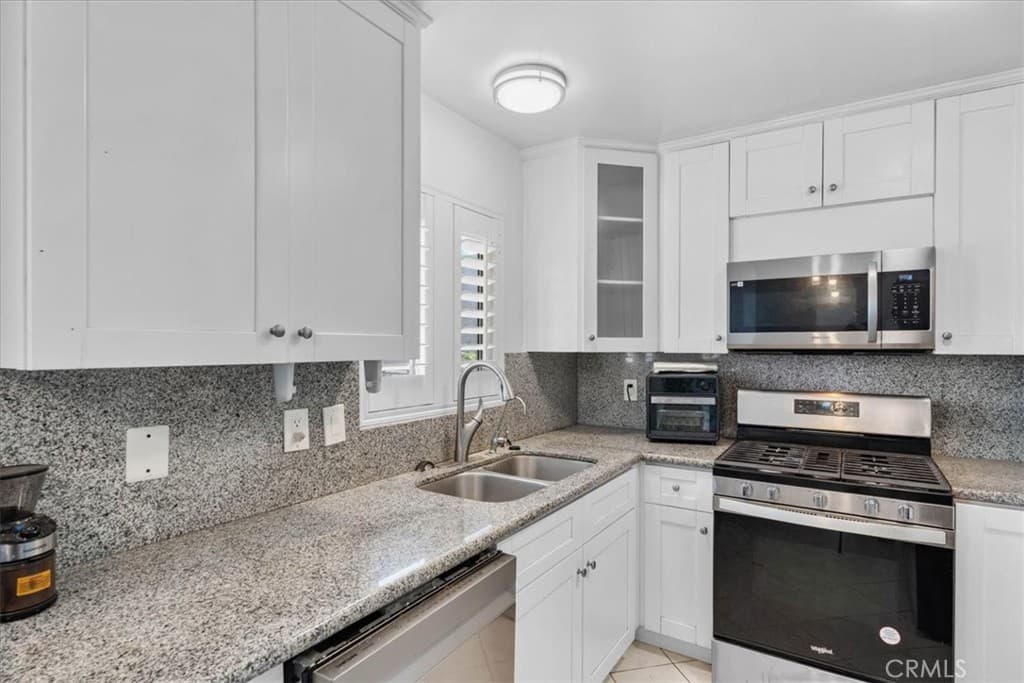 Condo at 4336 Walnut E, Baldwin Park — photo 10 of 12